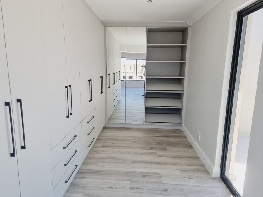 4 Bedroom Property for Sale in Sandown Western Cape